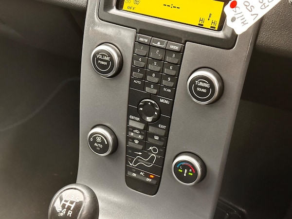 Used Volvo V50 2008 for sale - 76314290: Photo 96