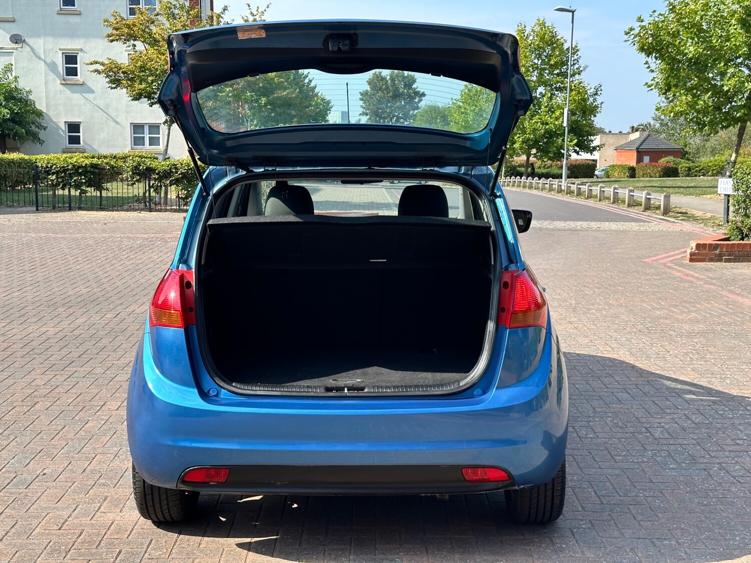 Used Kia Venga 2010 for sale - 77335699: Photo 24