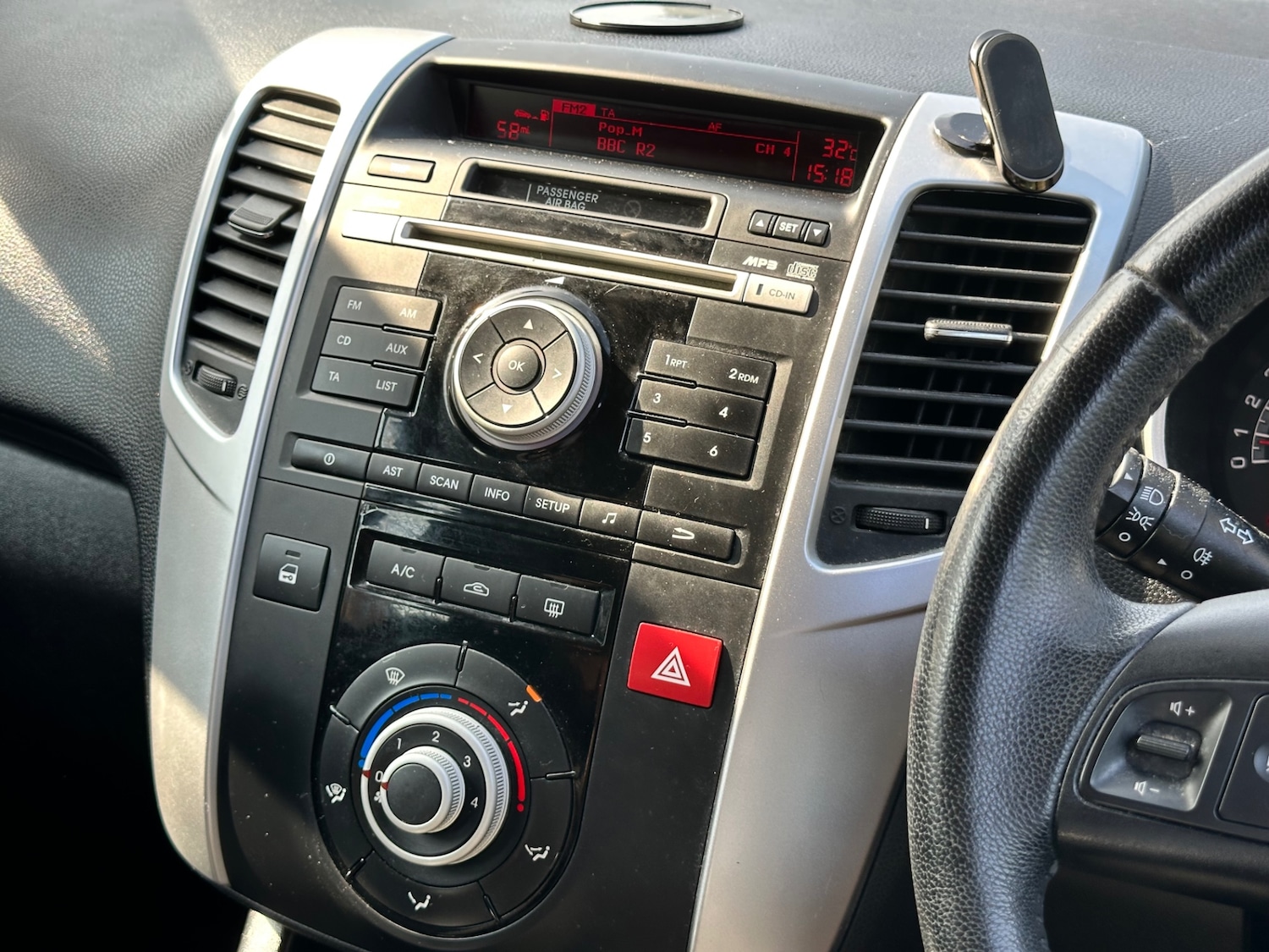 Used Kia Venga 2010 for sale - 77335699: Photo 93