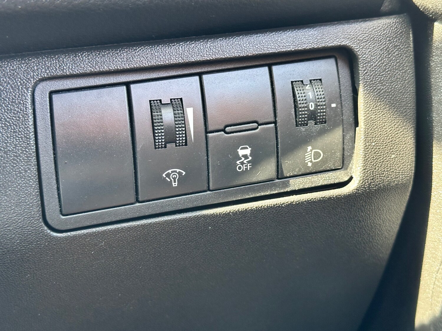 Used Kia Venga 2010 for sale - 77335699: Photo 95