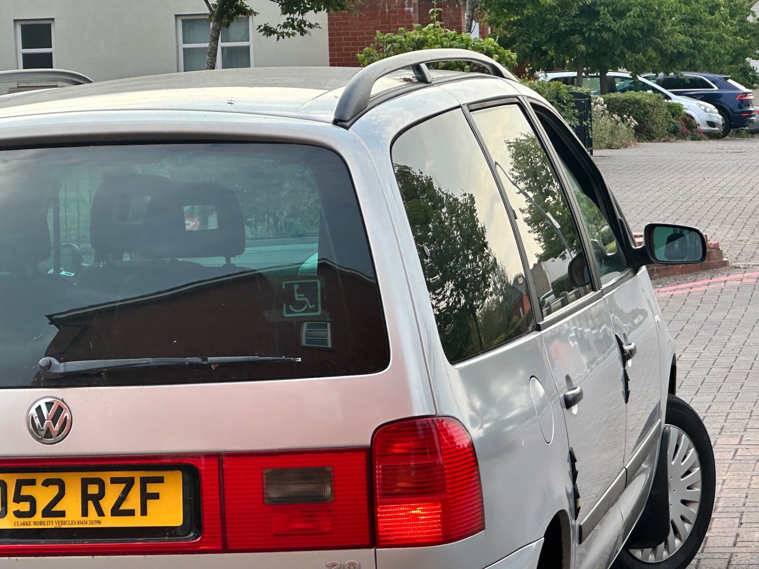 Used Volkswagen Sharan 2002 for sale - 77329492: Photo 28