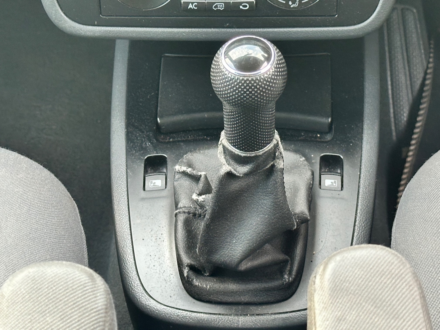 Used Volkswagen Sharan 2002 for sale - 77329492: Photo 82