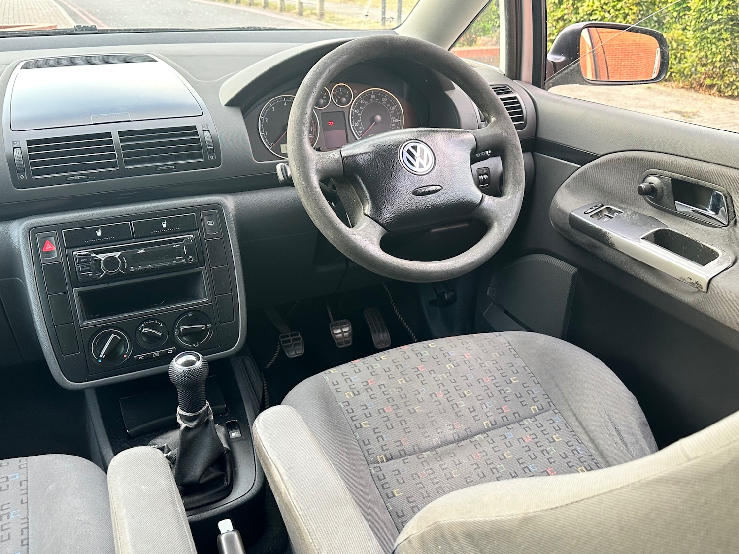 Used Volkswagen Sharan 2002 for sale - 77329492: Photo 83