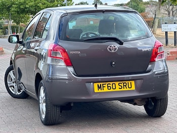 Used Toyota Yaris 2010 for sale - 79590253: Photo
