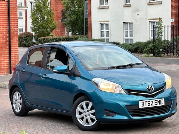 Used Toyota Yaris 2013 for sale - 75414012: Photo 2