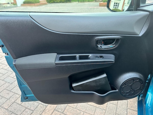 Used Toyota Yaris 2013 for sale - 75414012: Photo 74