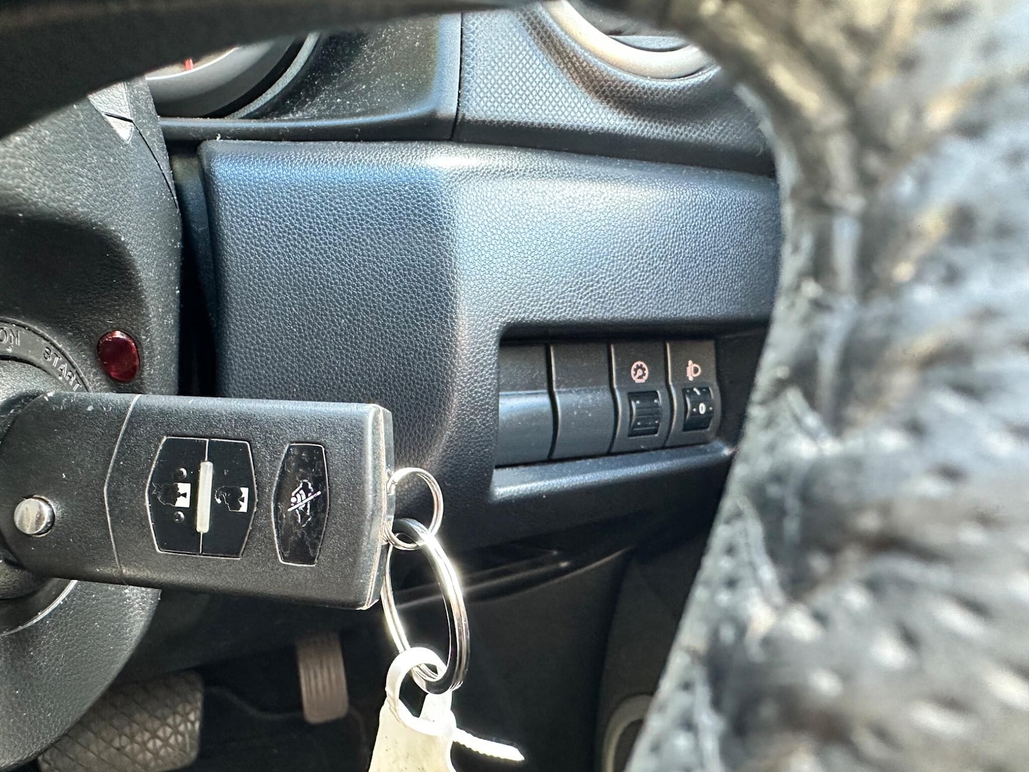 Used Mazda Mazda3 2008 for sale - 76108451: Photo 90