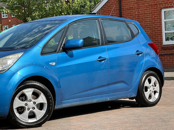 Used Kia Venga 2010 for sale - 75539407: Photo 16
