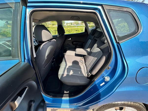 Used Kia Venga 2010 for sale - 75539407: Photo 77