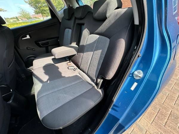 Used Kia Venga 2010 for sale - 75539407: Photo 82