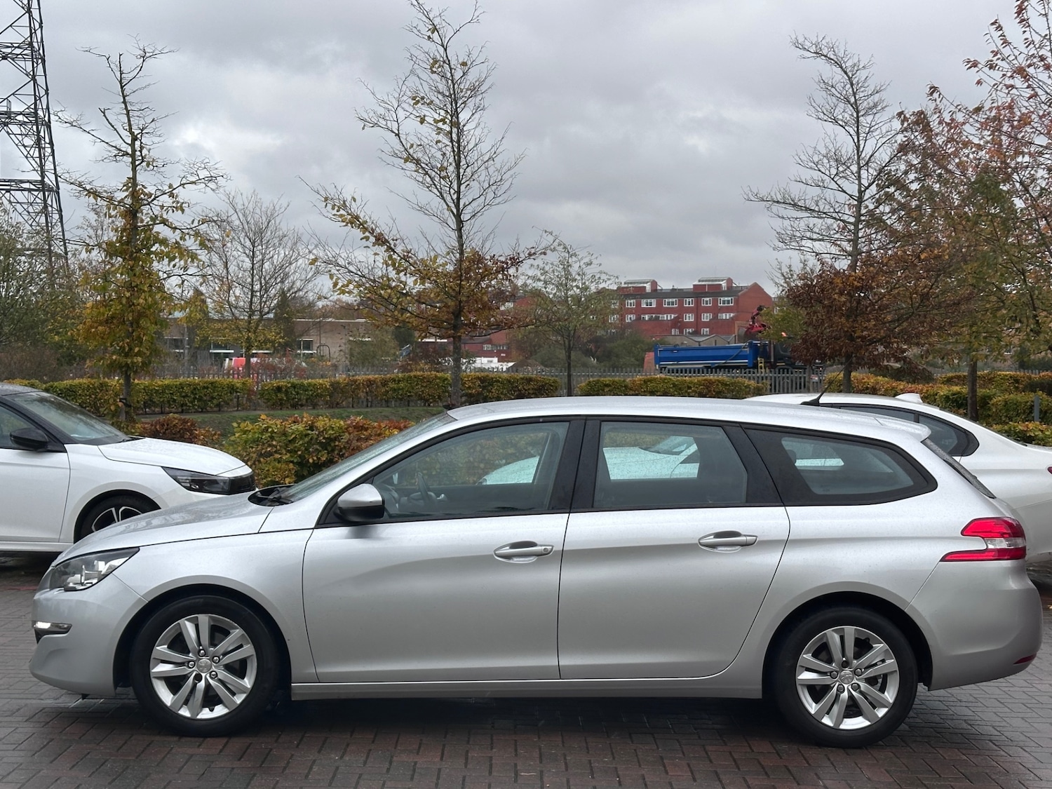 Used Peugeot 308 2017 for sale - 77329303: Photo 40