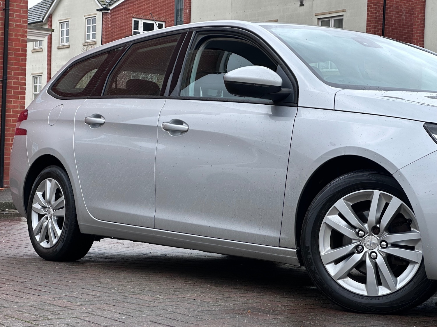 Used Peugeot 308 2017 for sale - 77329303: Photo 6