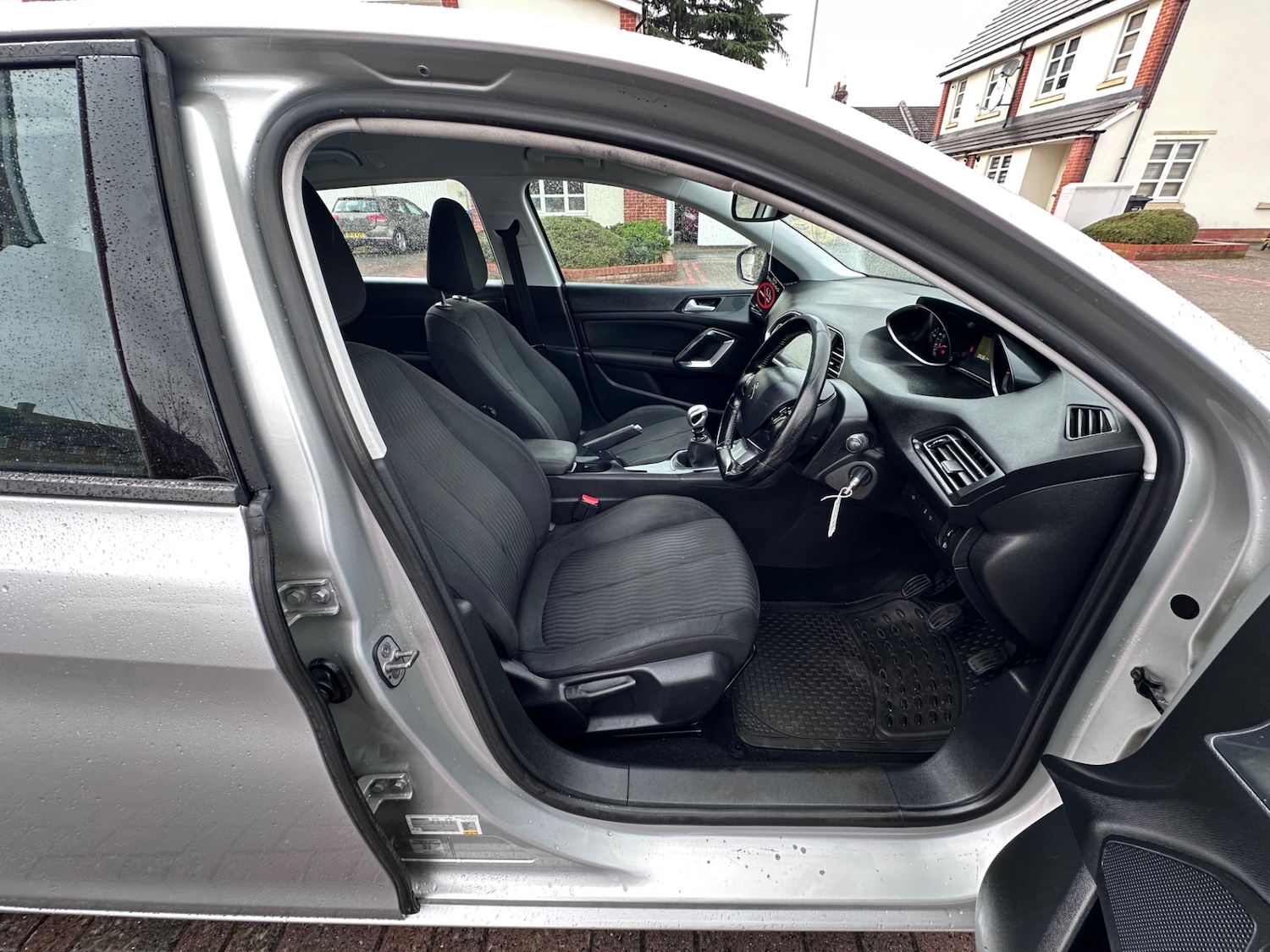 Used Peugeot 308 2017 for sale - 77329303: Photo 70