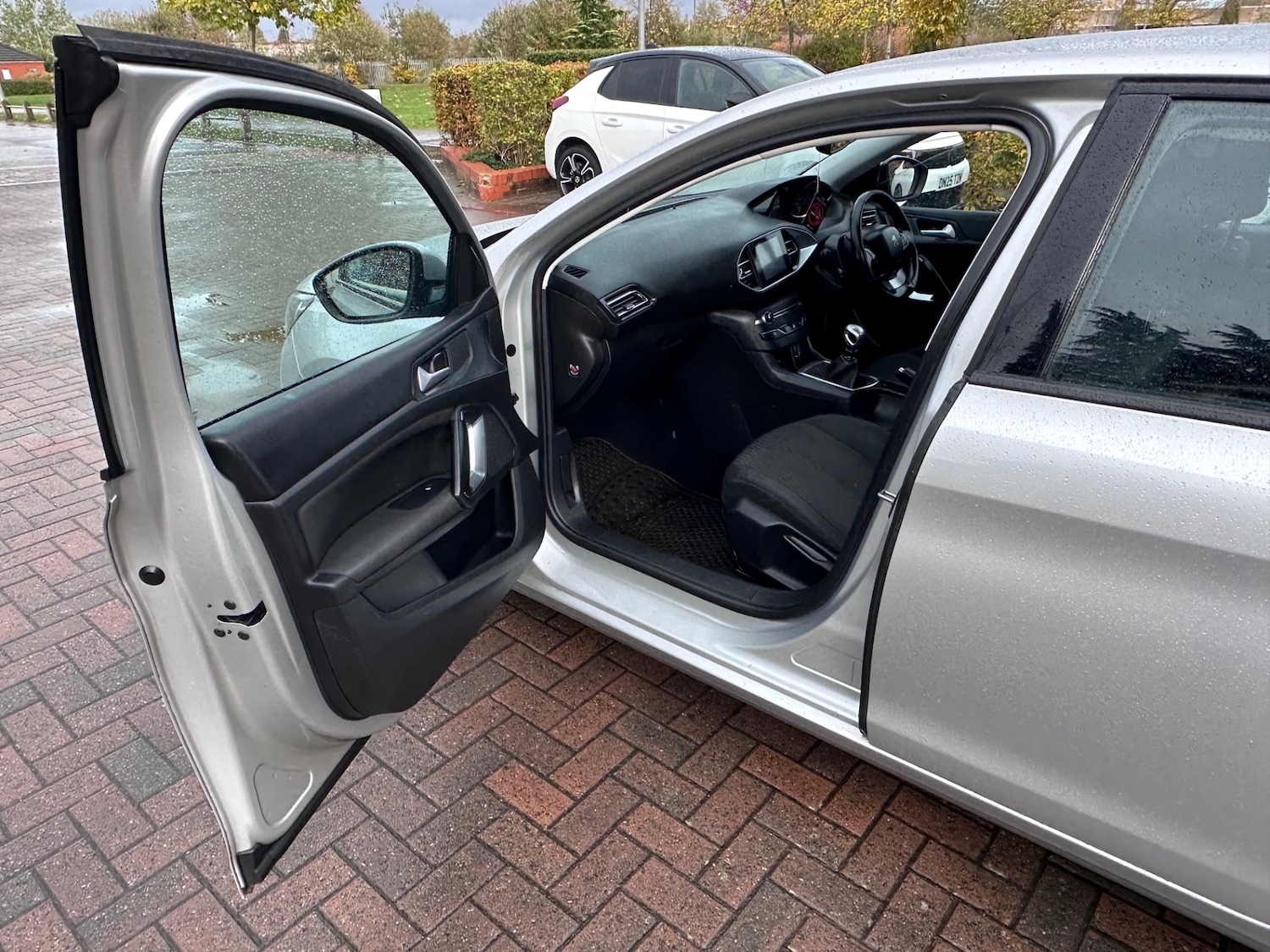 Used Peugeot 308 2017 for sale - 77329303: Photo 73