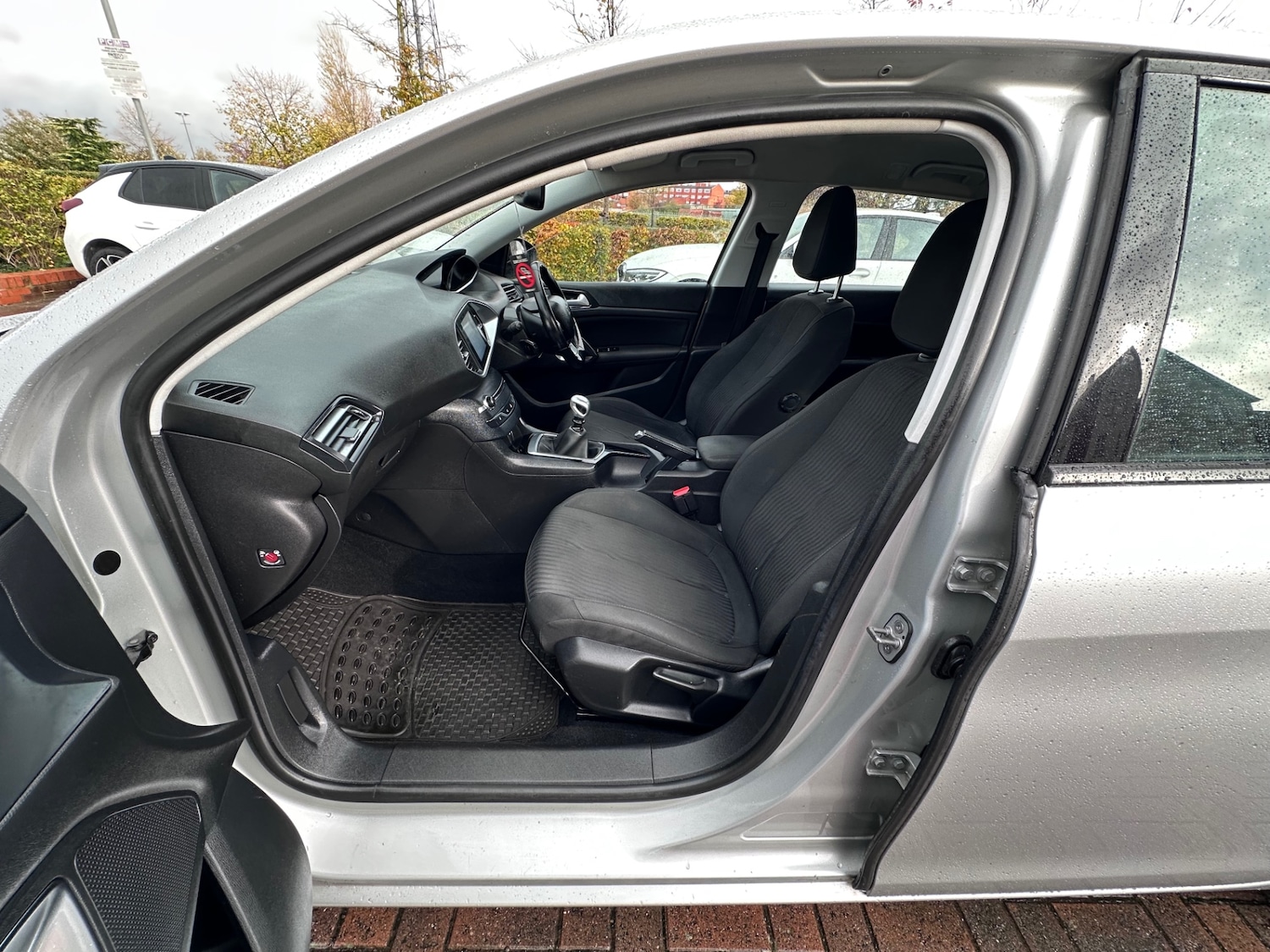 Used Peugeot 308 2017 for sale - 77329303: Photo 80