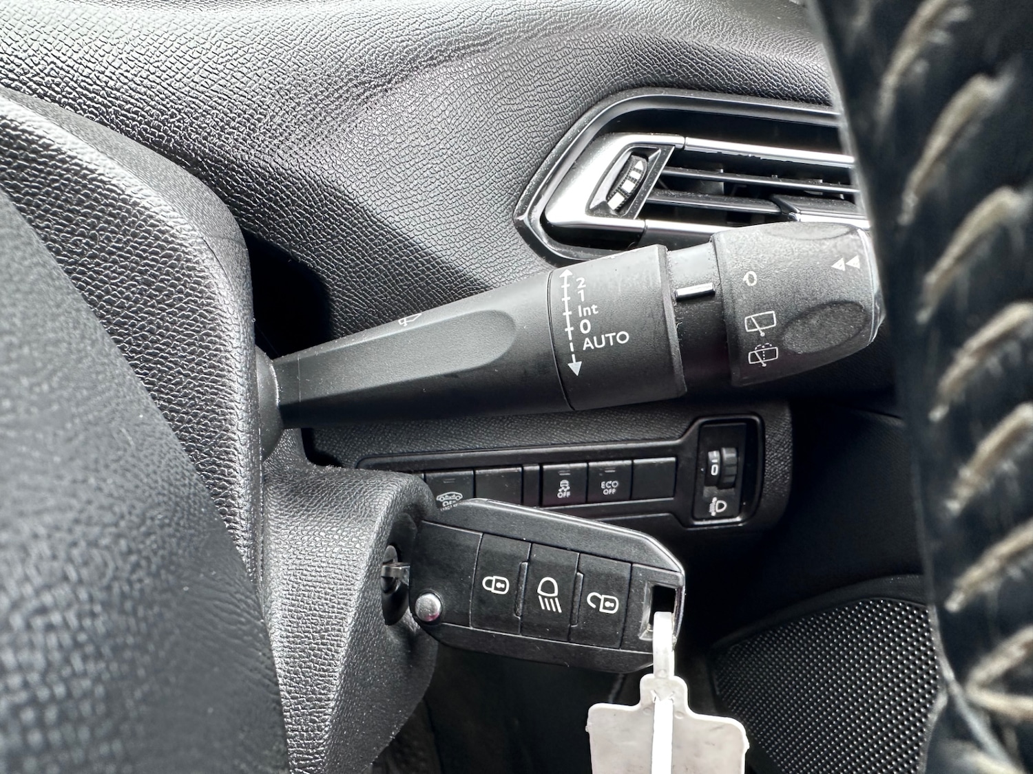 Used Peugeot 308 2017 for sale - 77329303: Photo 91