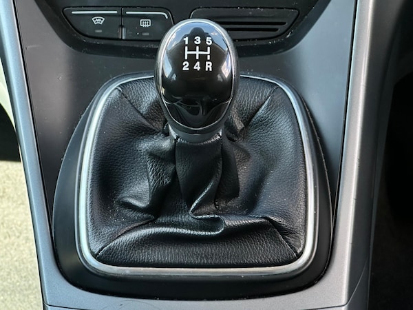 Used Ford C-Max 2013 for sale - 76189923: Photo 17
