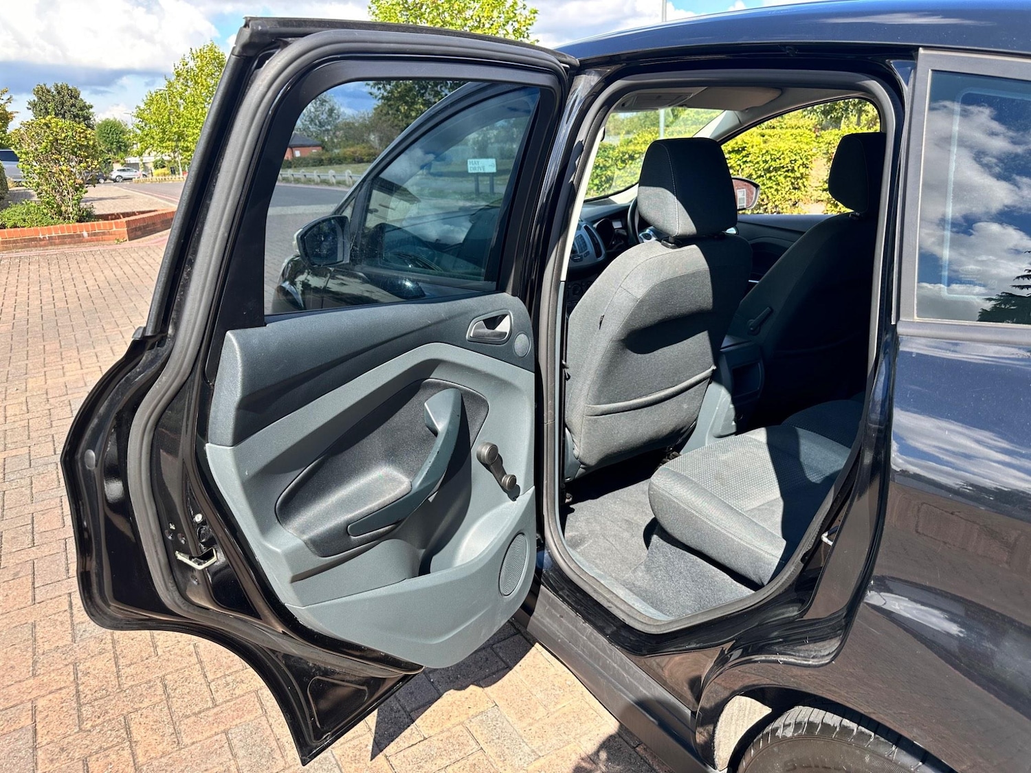 Vehicle 83