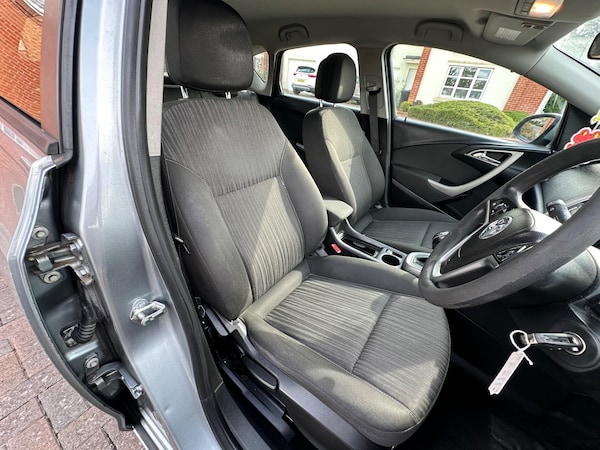 Used Vauxhall Astra 2011 for sale - 74959004: Photo 61