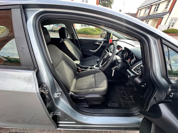 Used Vauxhall Astra 2011 for sale - 74959004: Photo 62