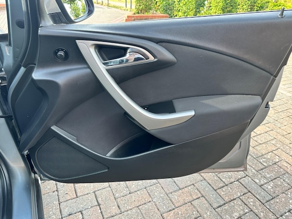 Used Vauxhall Astra 2011 for sale - 74959004: Photo 64