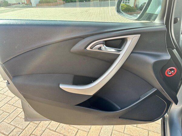 Used Vauxhall Astra 2011 for sale - 74959004: Photo 74