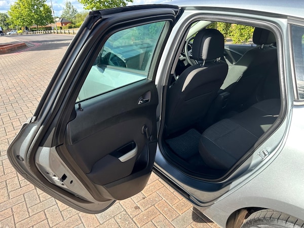 Used Vauxhall Astra 2011 for sale - 74959004: Photo 80