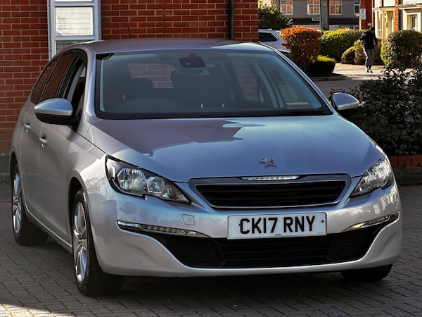 Used Peugeot 308 SW 2017 for sale - 75539881: Photo 28