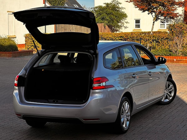 Used Peugeot 308 SW 2017 for sale - 75539881: Photo 31