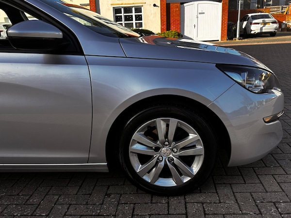 Used Peugeot 308 SW 2017 for sale - 75539881: Photo 43