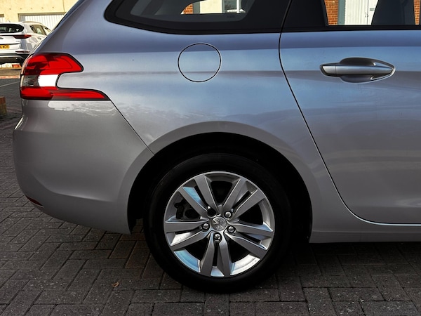 Used Peugeot 308 SW 2017 for sale - 75539881: Photo 46