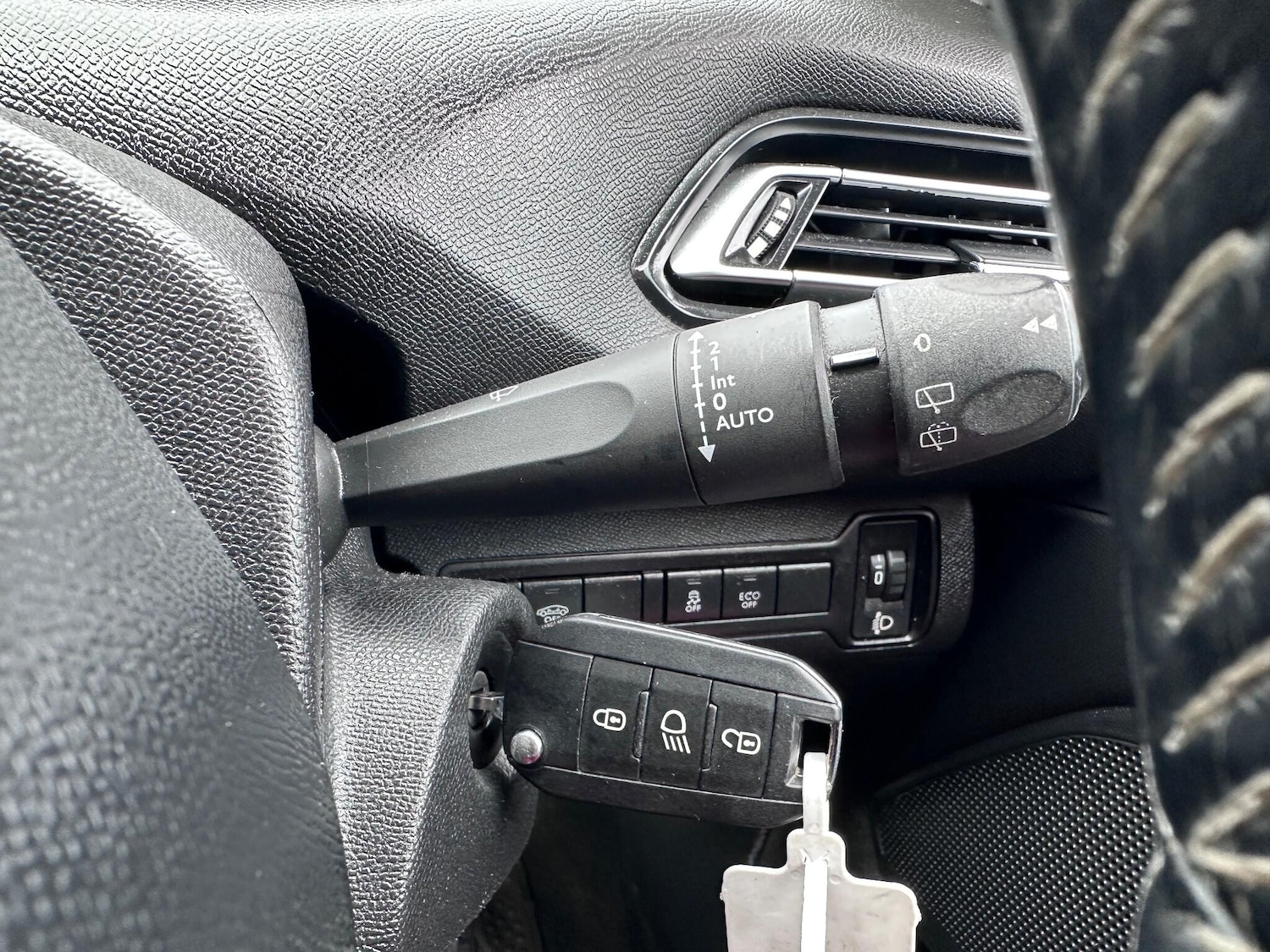 Used Peugeot 308 SW 2017 for sale - 75539881: Photo 57