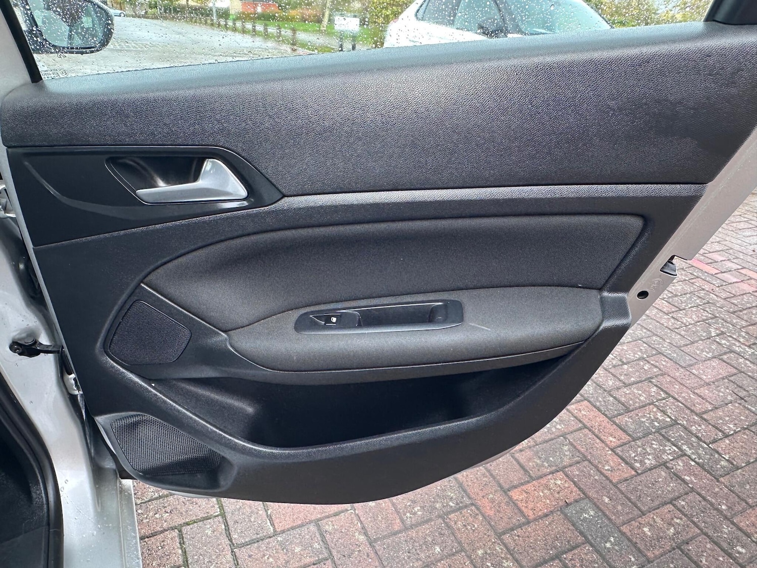 Used Peugeot 308 SW 2017 for sale - 75539881: Photo 60