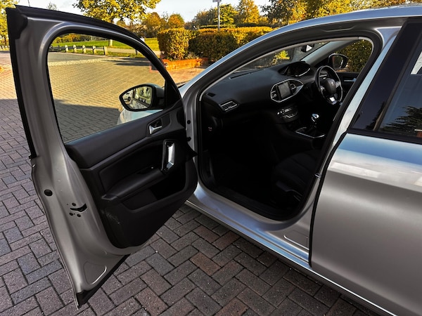 Used Peugeot 308 SW 2017 for sale - 75539881: Photo 66