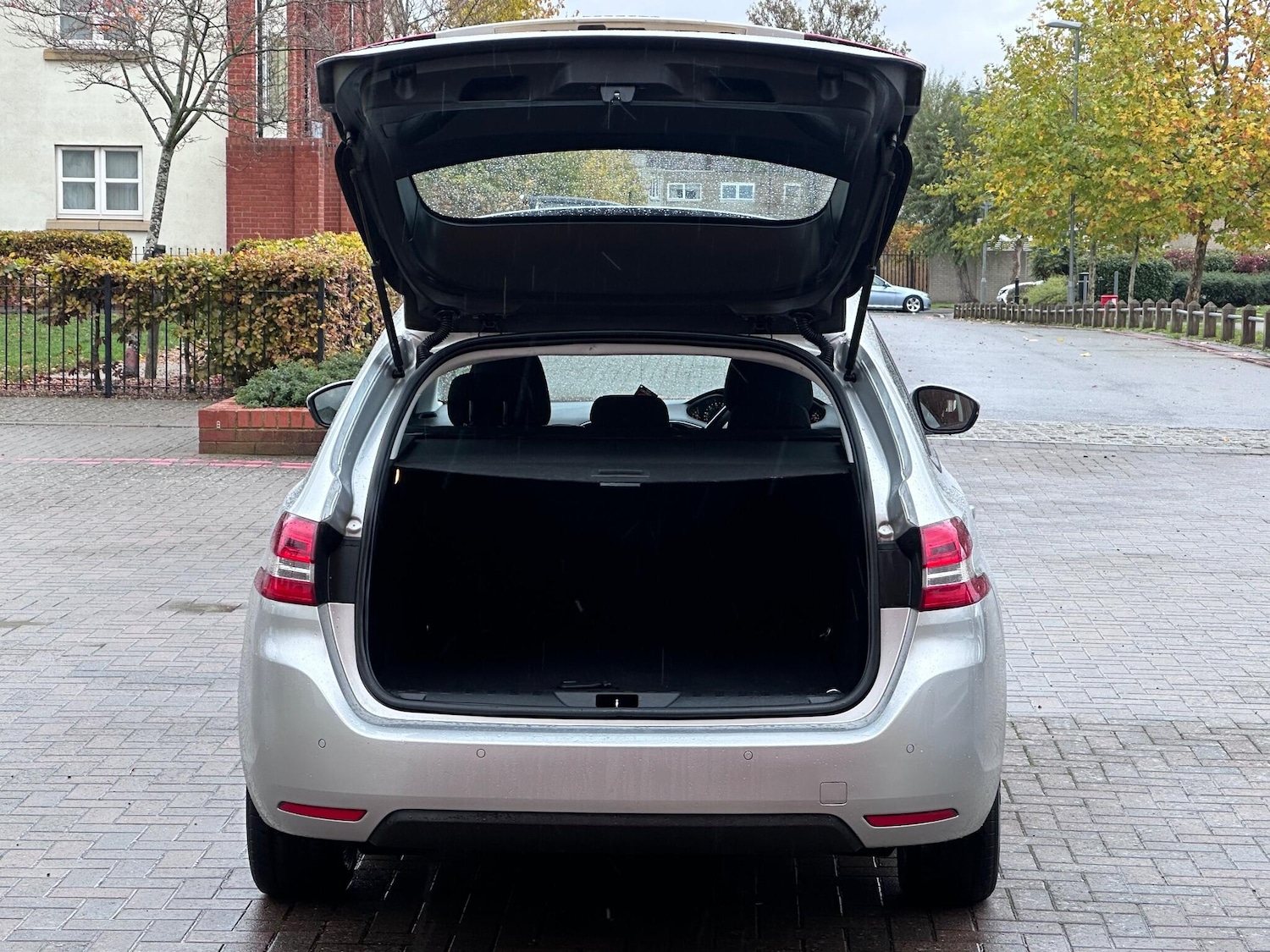 Used Peugeot 308 SW 2017 for sale - 75539881: Photo 77