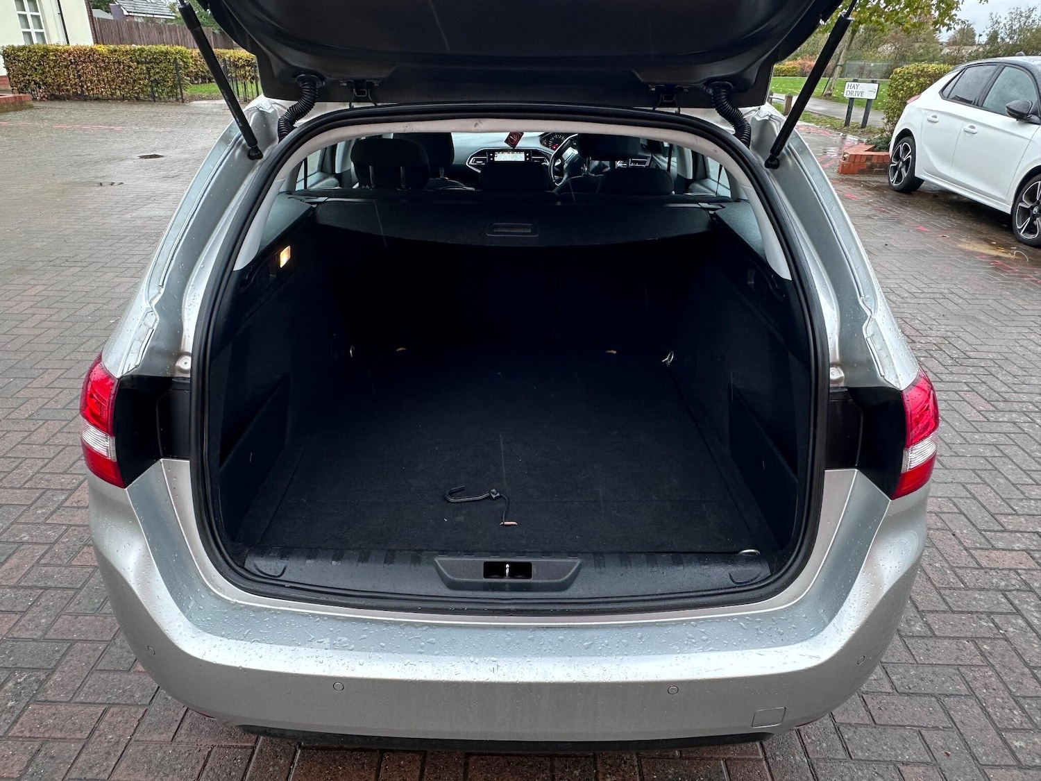 Used Peugeot 308 SW 2017 for sale - 75539881: Photo 78