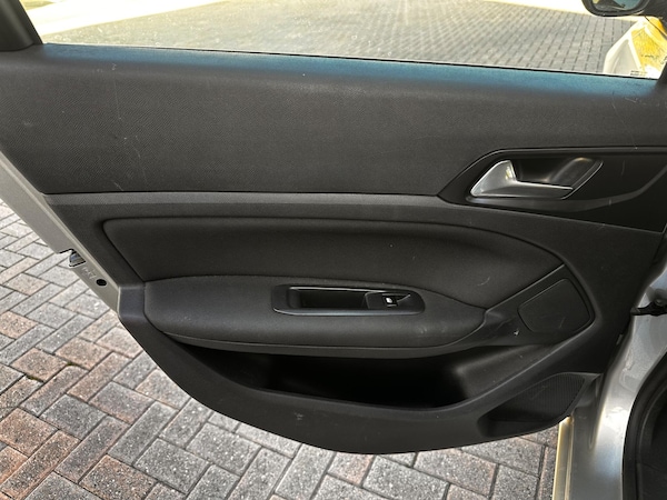 Used Peugeot 308 SW 2017 for sale - 75539881: Photo 82