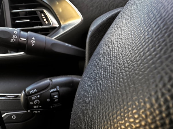 Used Peugeot 308 SW 2017 for sale - 75539881: Photo 91