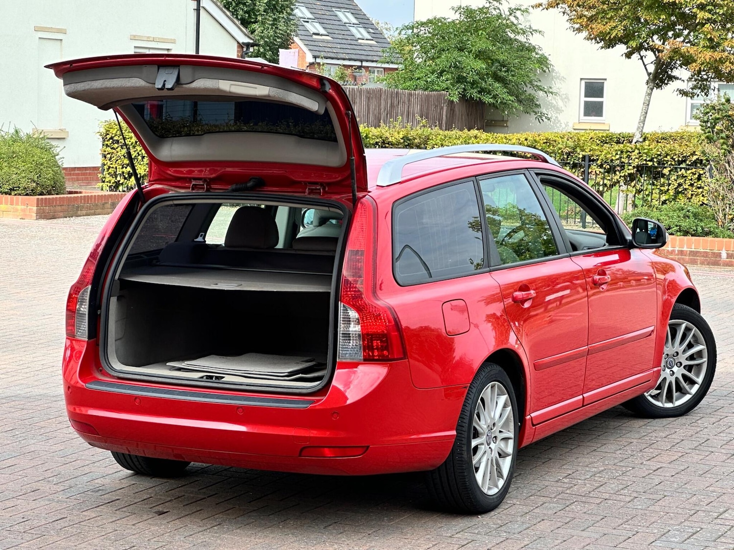 Used Volvo V50 2009 for sale - 76041702: Photo 24