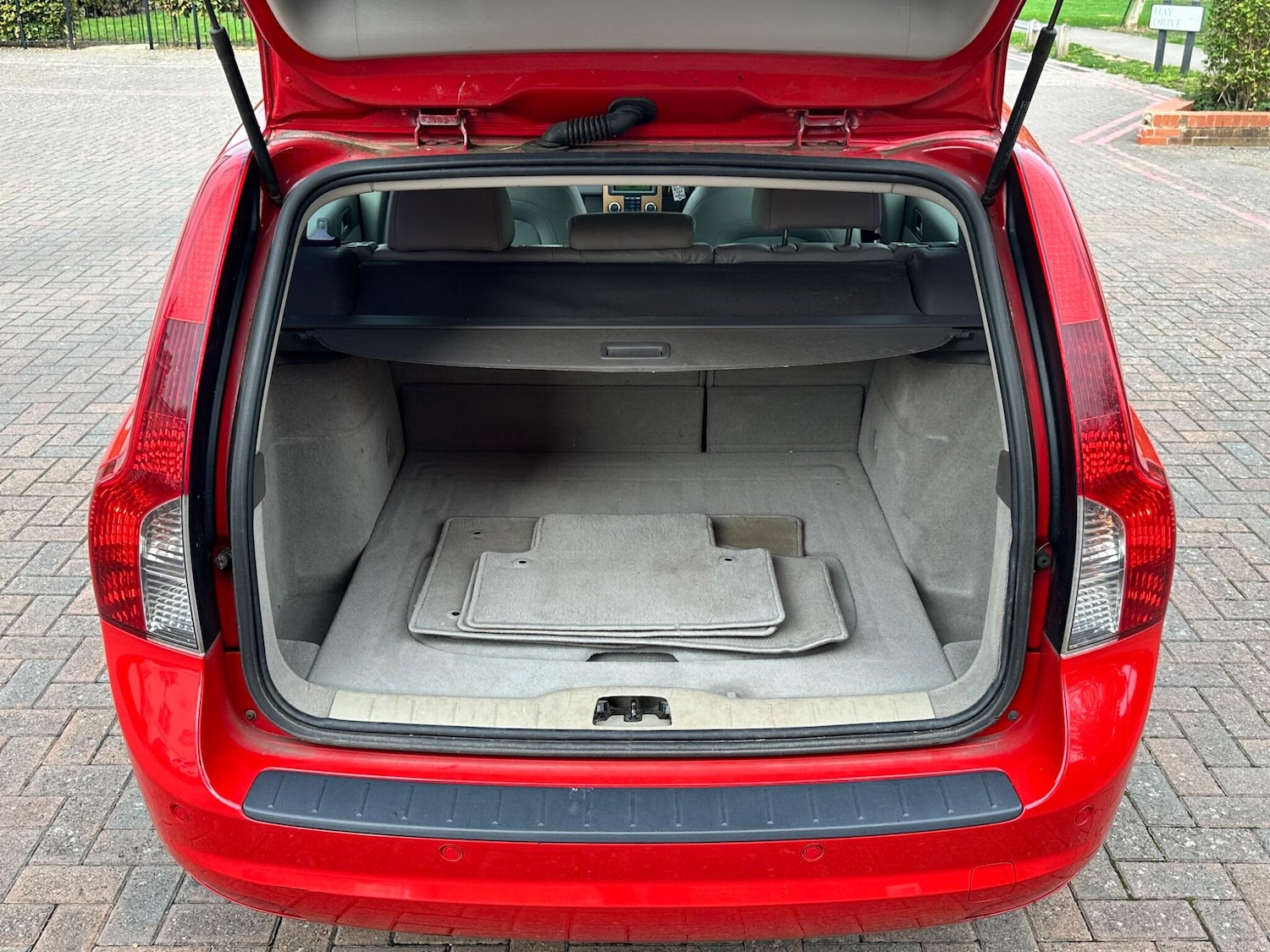Used Volvo V50 2009 for sale - 76041702: Photo 26