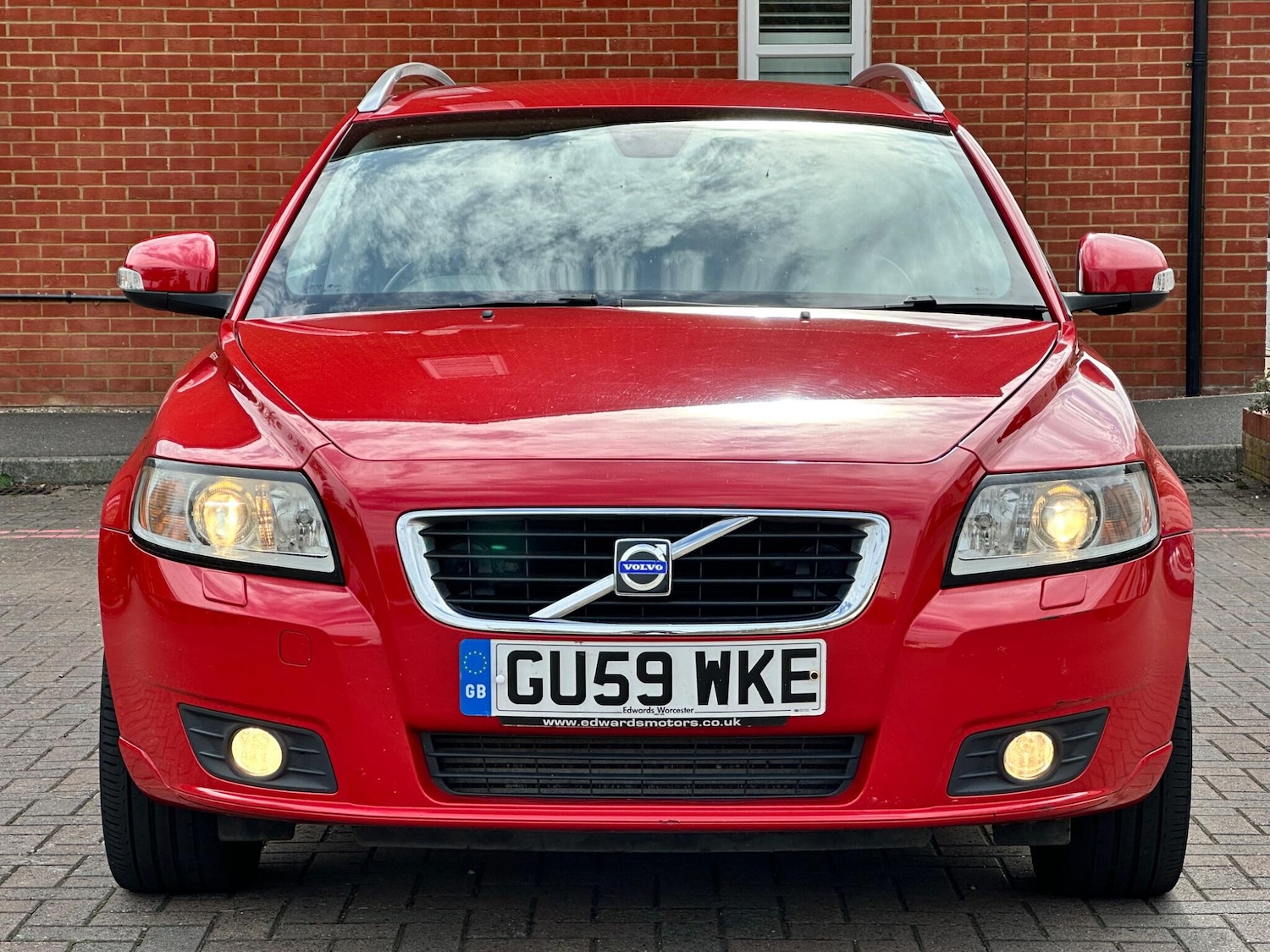 Used Volvo V50 2009 for sale - 76041702: Photo 32