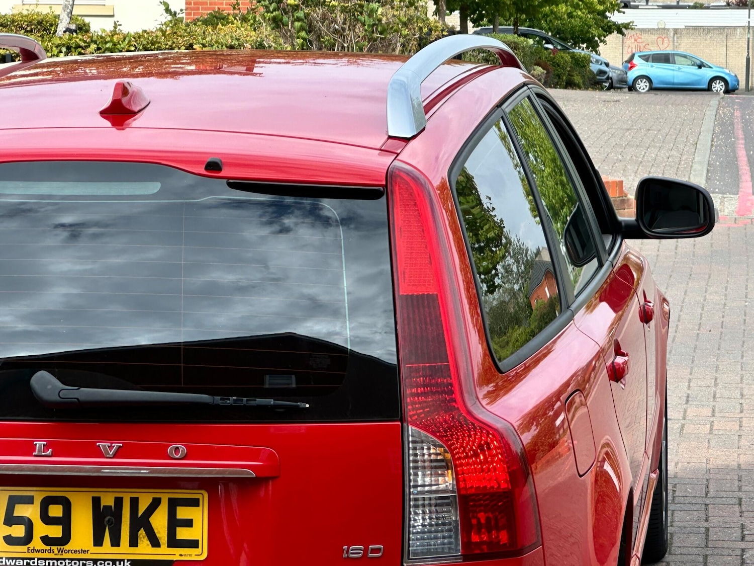 Used Volvo V50 2009 for sale - 76041702: Photo 57