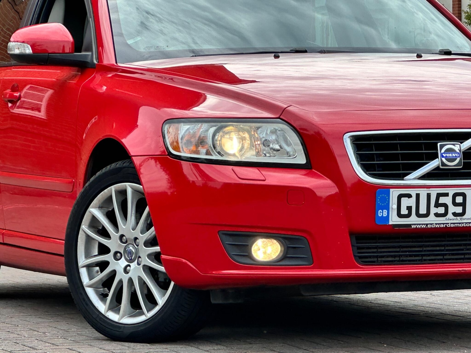 Used Volvo V50 2009 for sale - 76041702: Photo 8