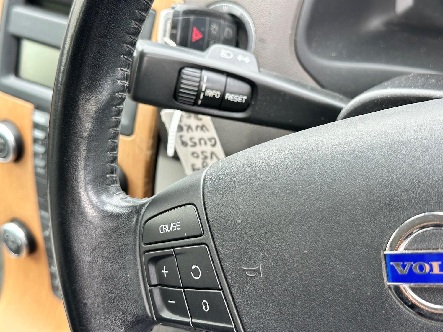 Used Volvo V50 2009 for sale - 76041702: Photo 96