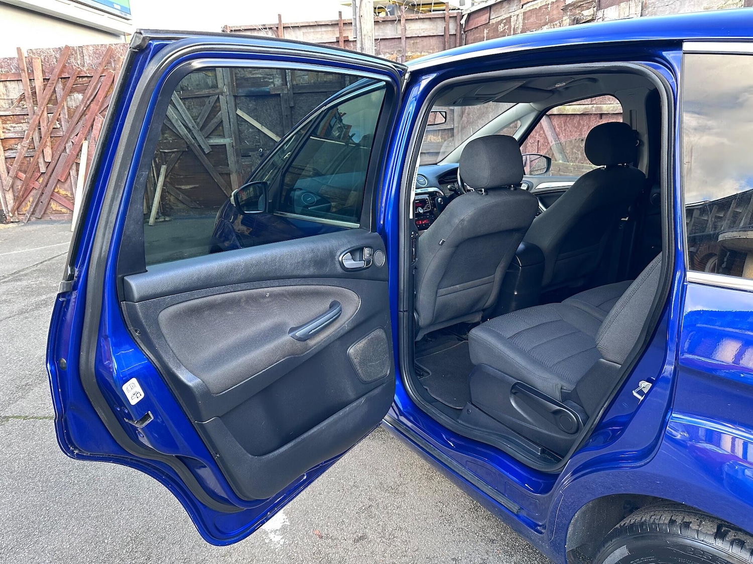 Used Ford S-Max 2015 for sale - 76108929: Photo 37