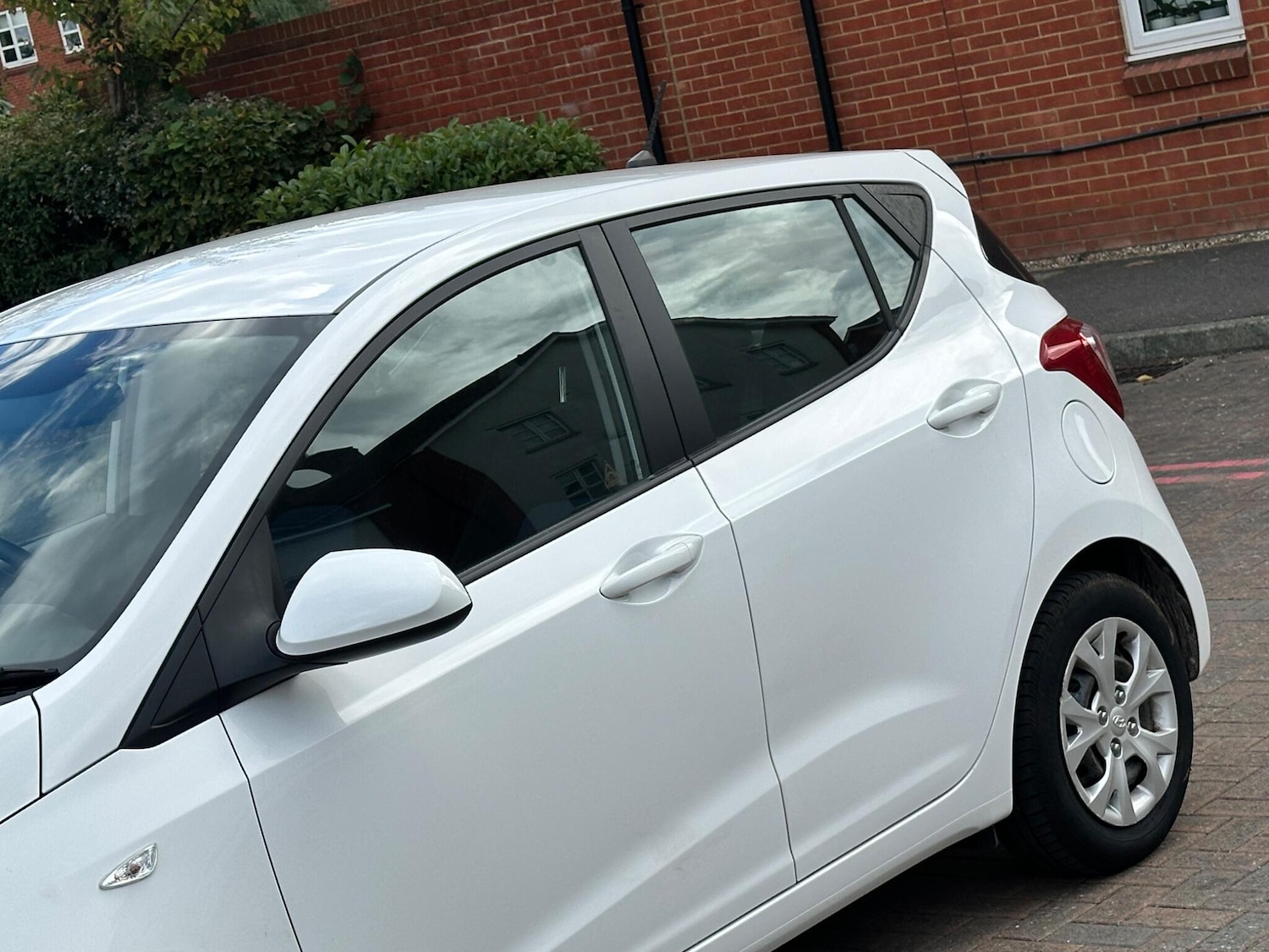 Used Hyundai i10 2014 for sale - 76094769: Photo 14