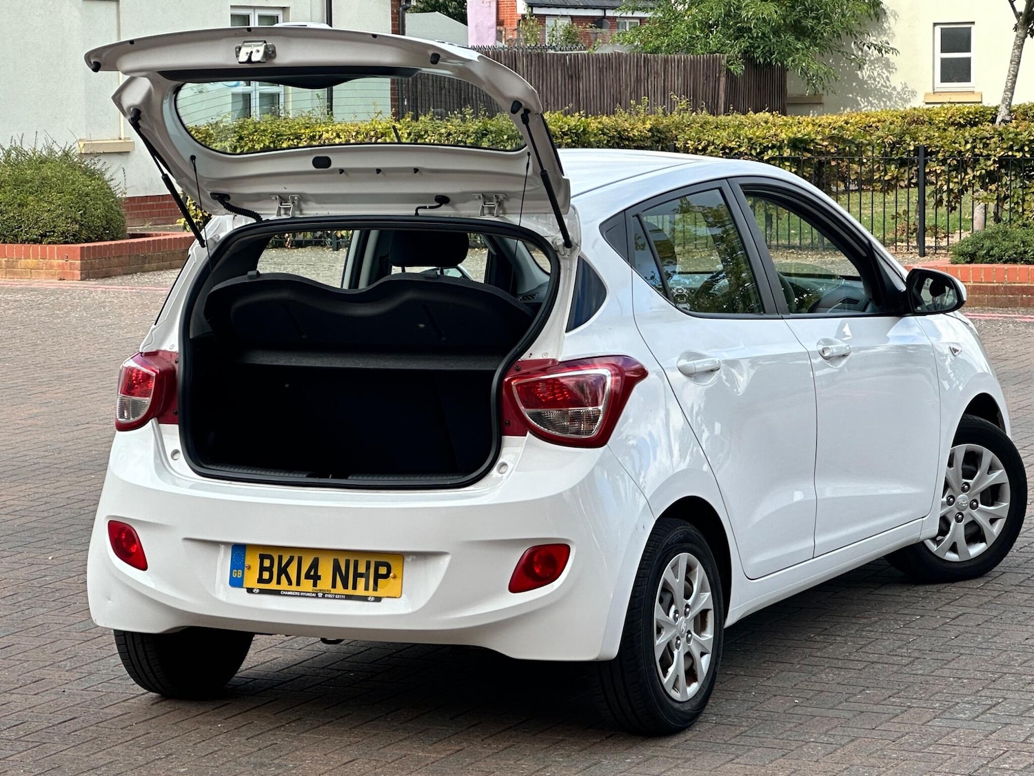 Used Hyundai i10 2014 for sale - 76094769: Photo 23