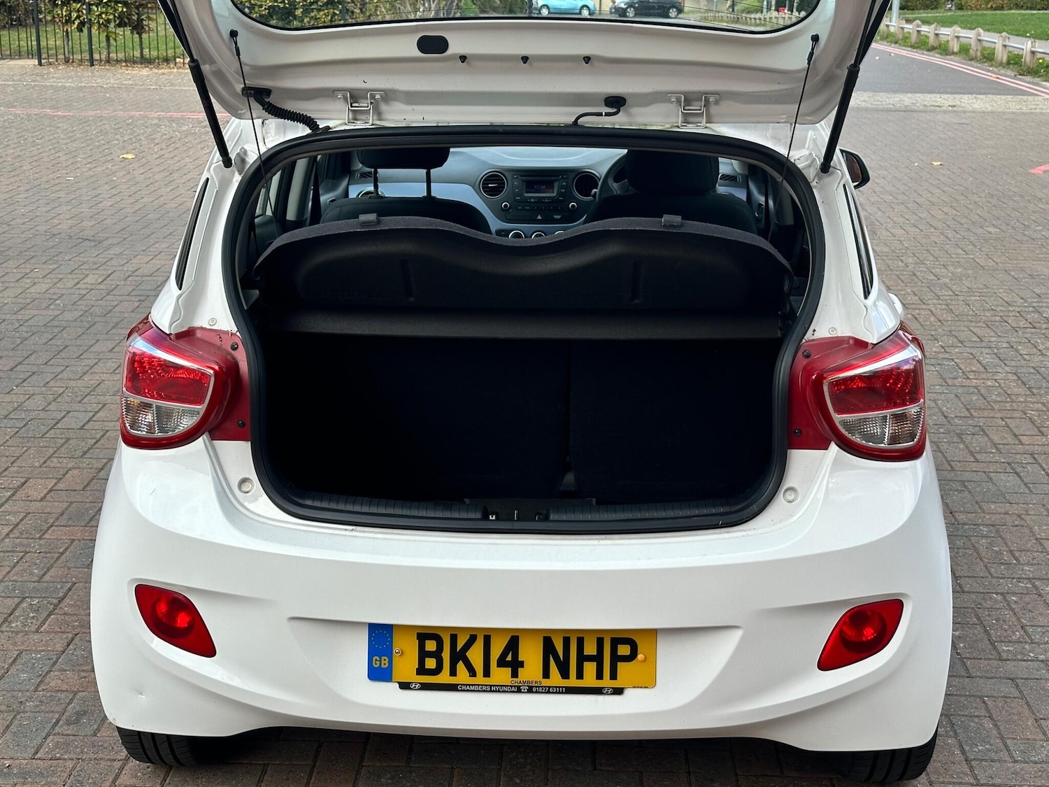 Used Hyundai i10 2014 for sale - 76094769: Photo 25