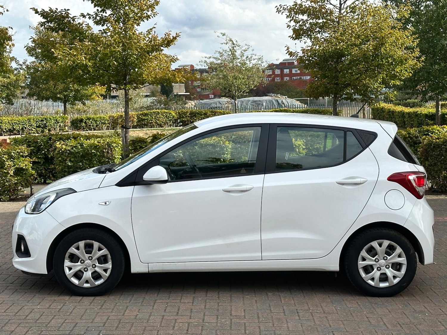 Used Hyundai i10 2014 for sale - 76094769: Photo 35
