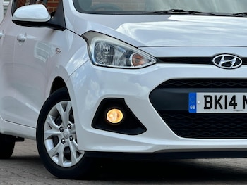 Used Hyundai i10 2014 for sale - 76094769: Photo